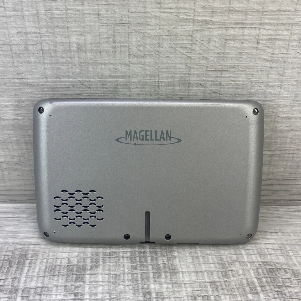 Magellan Roadmate 3045-LM Black 4.7 inch Touchscreen LCD Display GPS Navigator - Image 3 of 4