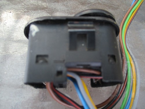 GENUINE VS ELECTRIC MIRROR SWITCH ASM #92052485 - Picture 6 of 12