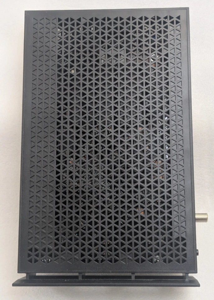 NETGEAR AC1750 C6300v2 Cable Modem / Router 2.4G and 5.0G WIFI Combo - Image 3 of 4