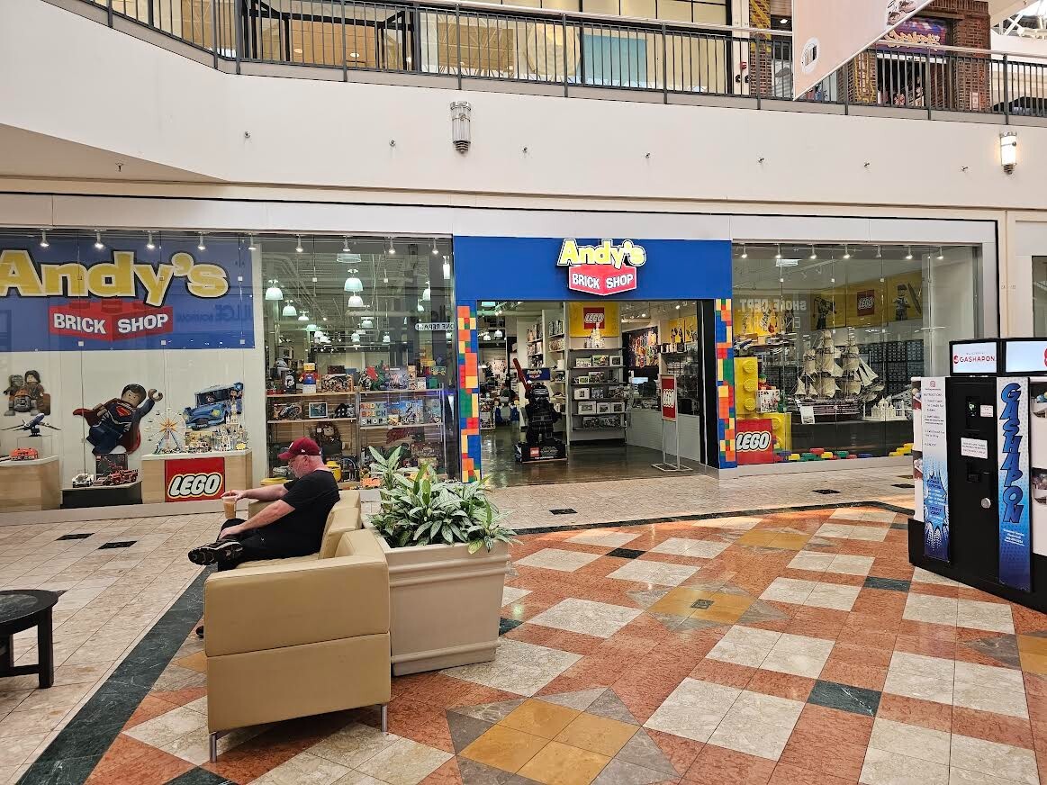 Willowbrook Mall Toys In Best Buy Skechers Shoes Skechers Santa