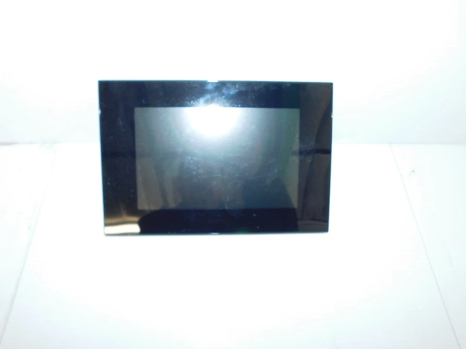 SONY DIGITAL PHOTO FRAME MODEL NO DPF-D95 (GSW85) - Image 2 of 4