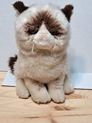 Gund Grumpy Cat Plush Stuffed Animal Kitty 9" Siamese Sitting Blue Eyes - Picture 1 of 11