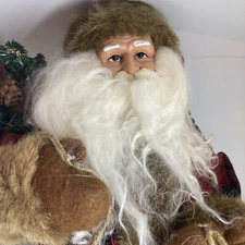 St. Nicholas Square Woodland SANTA w/ Wreath & Lamp 18”, 6x6 Wooden Base, 2009