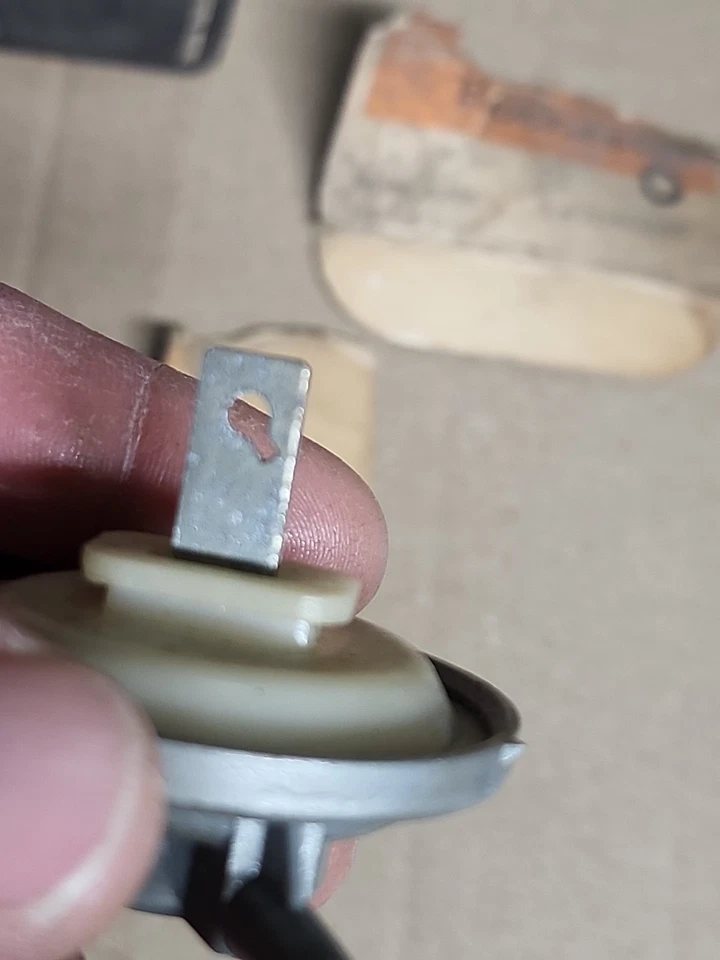 Nuevo de Lote Antiguo 1970 Chevrolet Chevelle Camaro Chevy II 307 2 Bbl Carb Choke Aspiradora 7040849 Foto 3 de 4