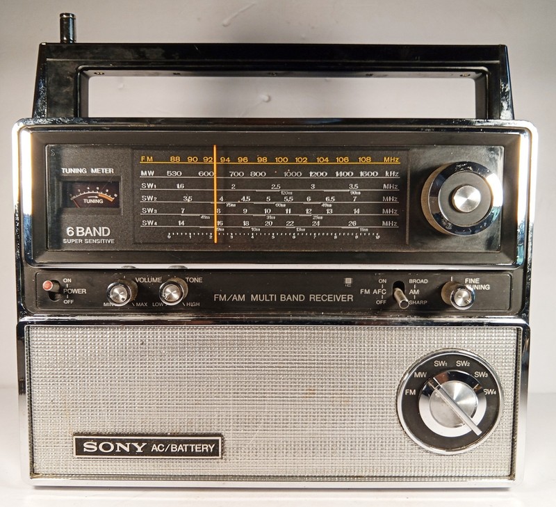 SONY Model ICF-8000 Shortwave Radio 6 Band FM/MW/SW1/SW2/SW3/SW4 Parts Or Repair