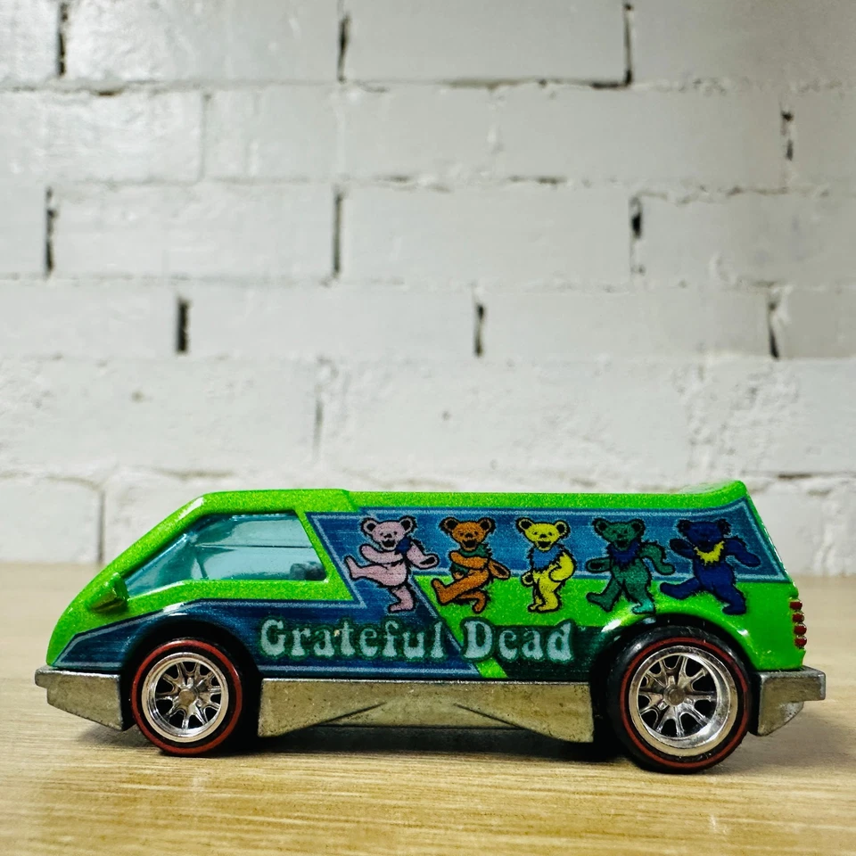 Dream Van XGW Panel The Grateful Dead 2014 Premium Real Riders Green Teddy Bears - Image 3 of 4