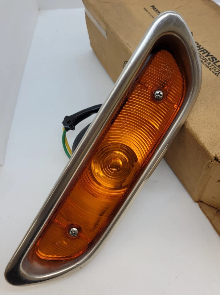 Dodge Dart 440 Polara 1963 lado derecho luz de estacionamiento conjunto lámpara 2243126 nuevo de lote nuevo Foto 3 de 4