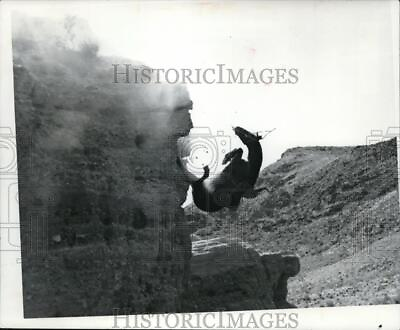 #ad #ad 1975 Press Photo Movie Bite The Bullet The Hose made out ok cvp74657 $24.99