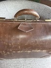 Antique/Vintage  Brown Leather  Gladstone/Doctors Bag. — photo 2