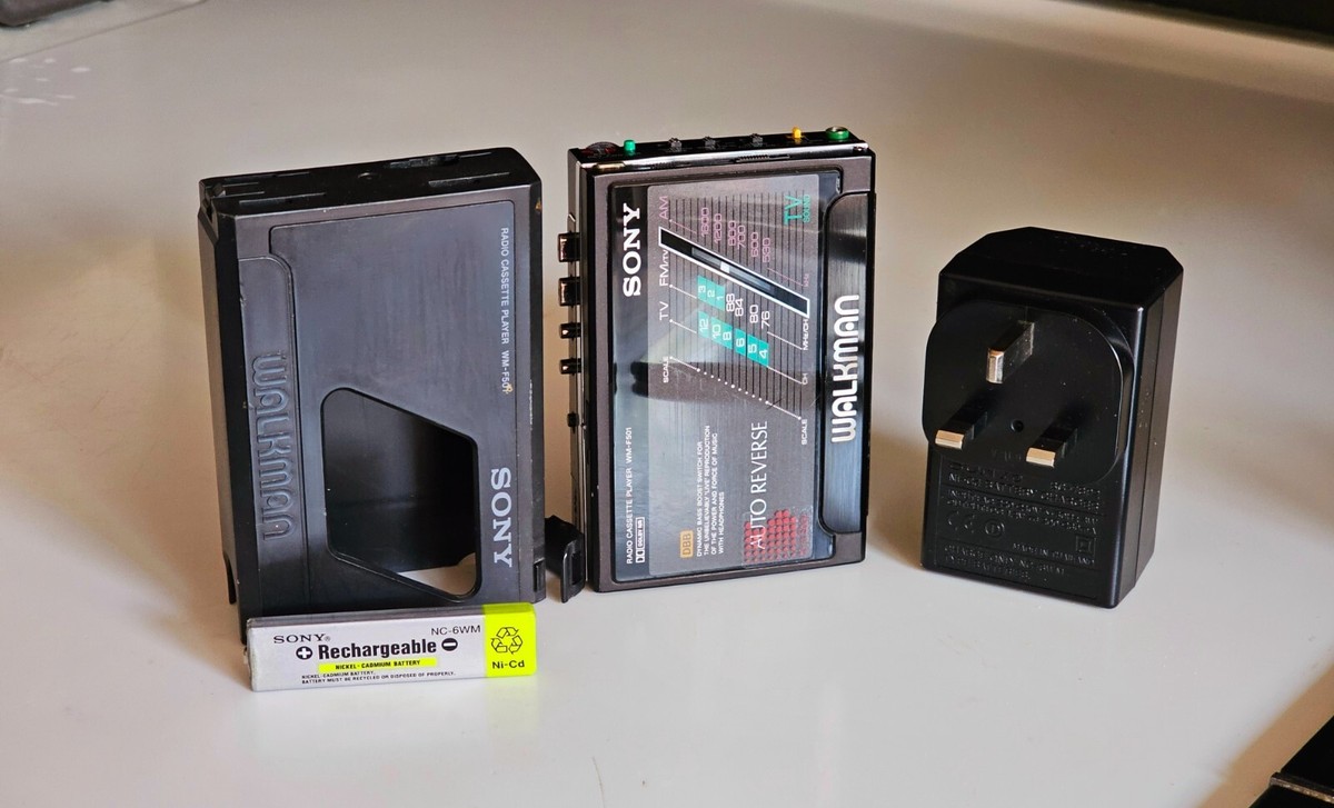 ジャンク【カセットプレーヤー】SONY WALKMAN WM-F501