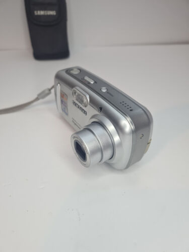 Samsung Digimax A400 4.0MP Digital Camera Silver With Samsung Case - Picture 6 of 15