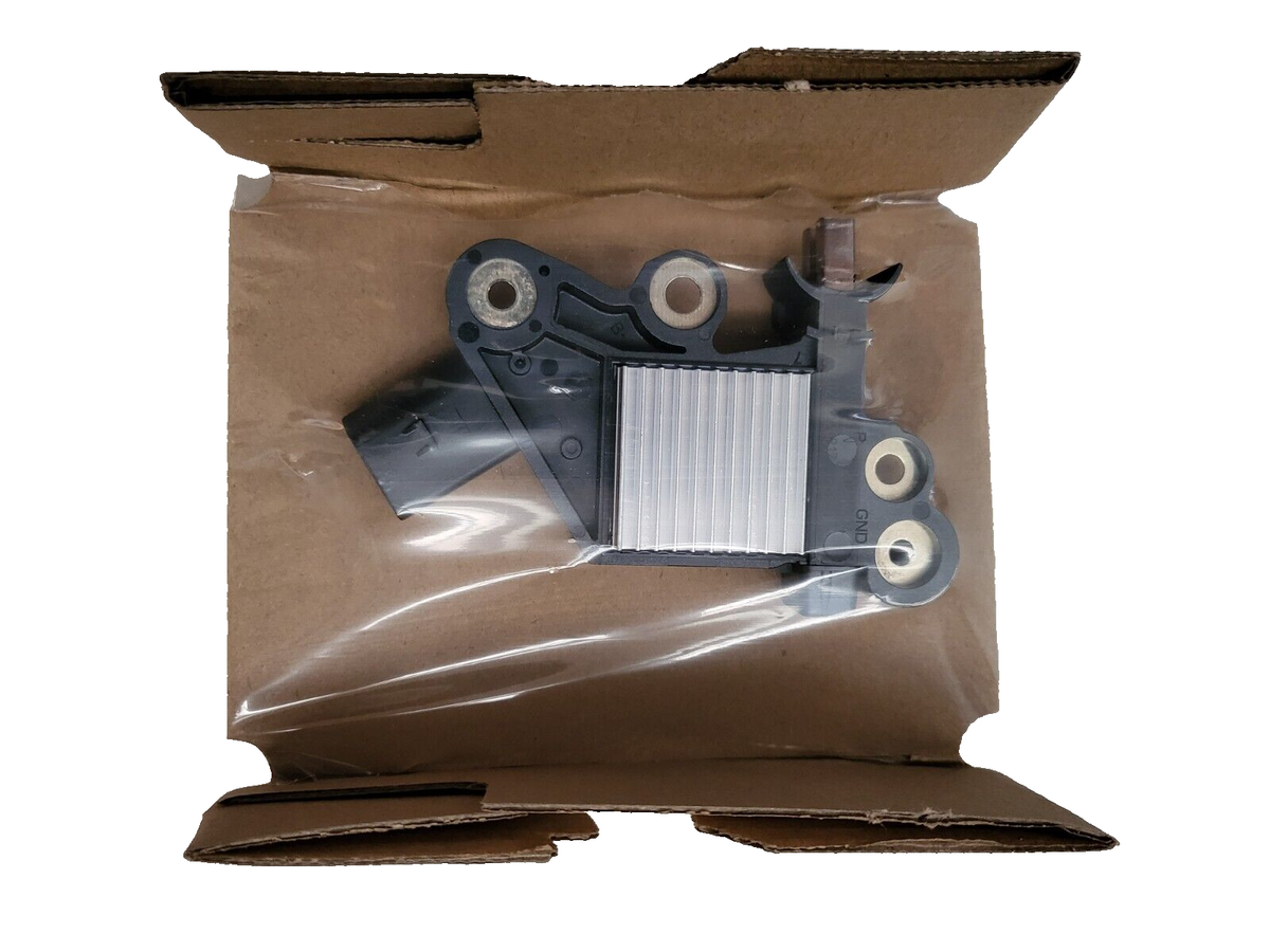 New BOSCH OEM Alternator Voltage Regulator 0 272 220 817