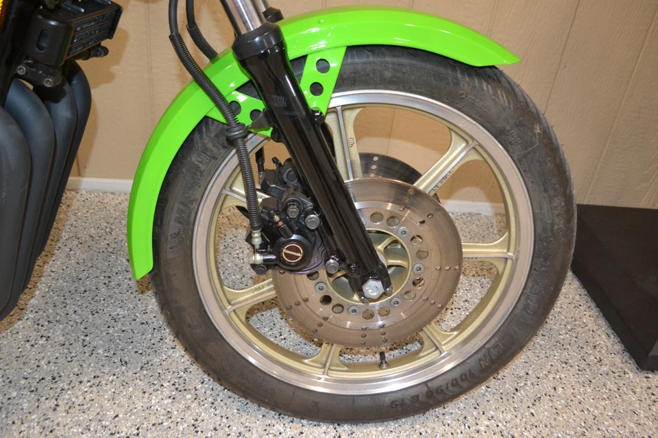 1983 Kawasaki kz1000r superbike replica  - Image 4 of 4