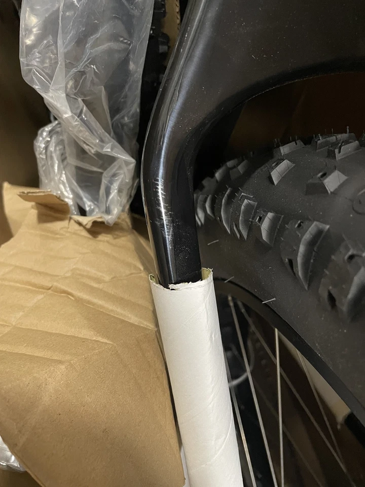 BICICLETA FAT FRAKLTDBG20248 ALASKAN CARBON LTD PARA HOMBRE ENMARCADA NEGRA/GRIS 20" 12 VELOCIDADES Foto 3 de 4