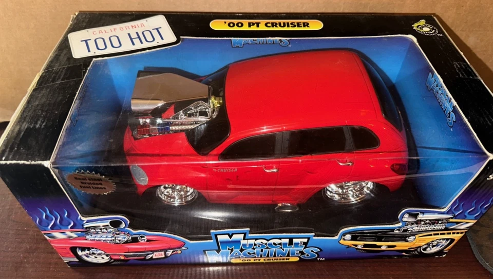 Muscle Machines 2000 PT Cruiser 1/18 Funline 红色 #71165 — 第 2/2 张图片