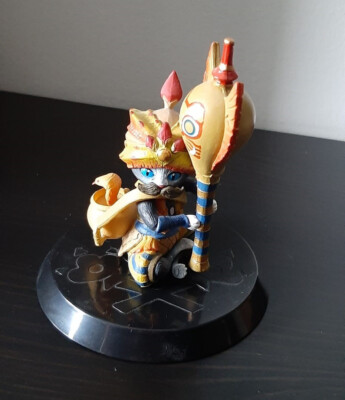 Monster Hunter NAJARALA CAT ARMOR Figure Builder Felyne Palico Otomo Airou