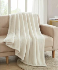 VCNY Home High Pile Plush Throw Ivory 50x60"  T4103066