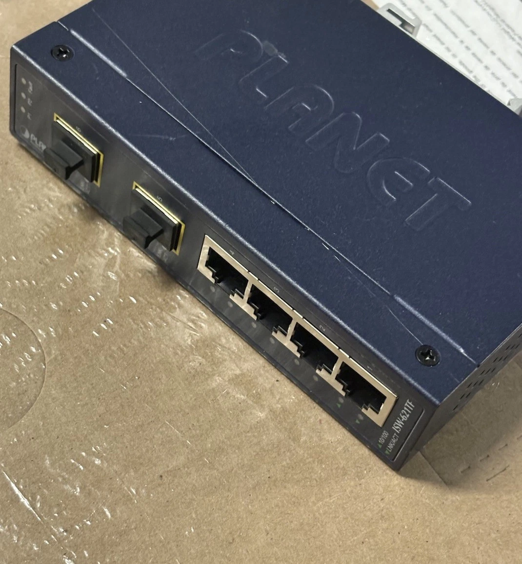 Planet Industrial Ethernet Device ISW-621TF photo 5