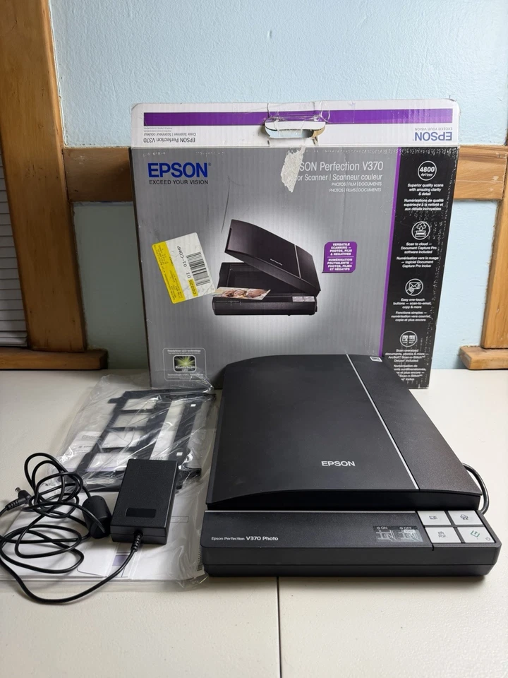 Epson Perfection V370 Photo Slide Film Scanner with Power Cord and USB Cable - Image 2 of 3