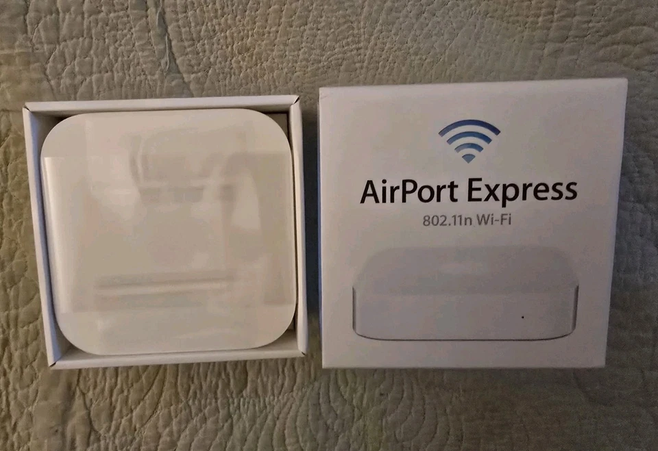 Apple AirPort Express Wireless Base Station A1392 Brand New - Image 3 of 4