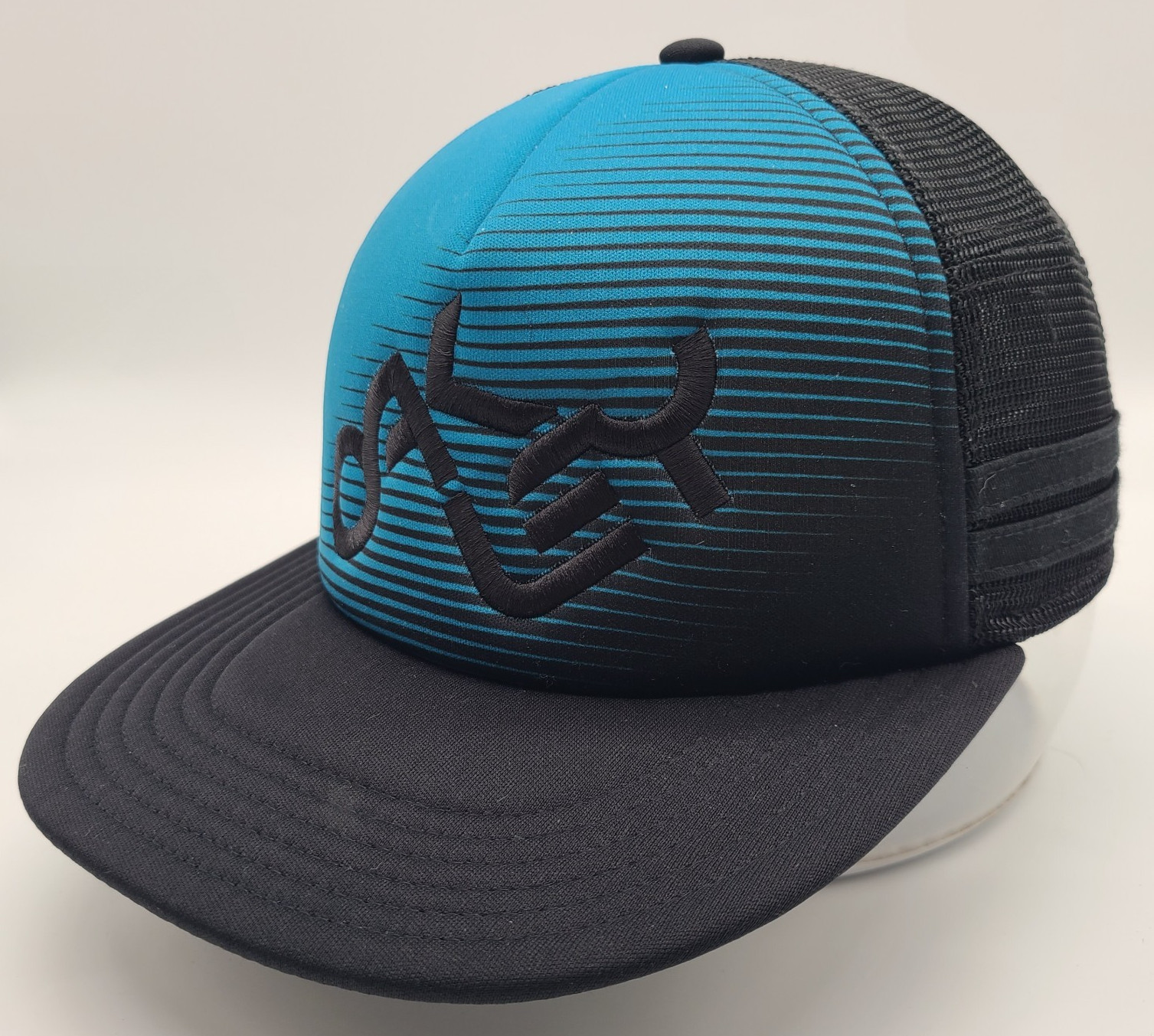 Cap Mesh Back Throwback Design