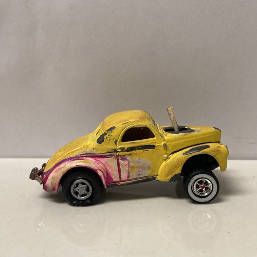 CUSTOM Johnny Lightning 1/64 Weathered Barn Find Yellow 1941 Willys Gasser Coupe - Picture 2 of 6