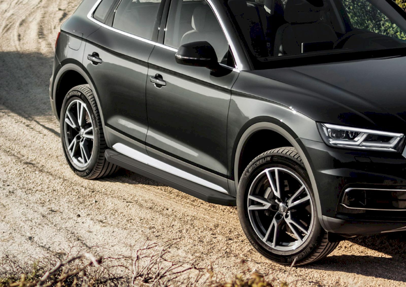 Marche-pieds RIVAL haut de gamme en alu noir pour Audi Q5