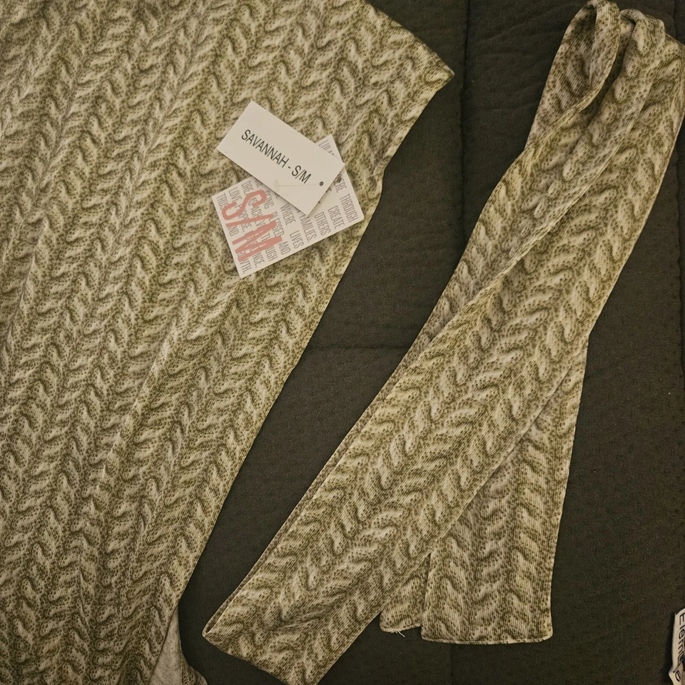 Lularoe Savannah Kaftan Wrap S/M ¡Nuevo con etiquetas! Foto 4 de 4