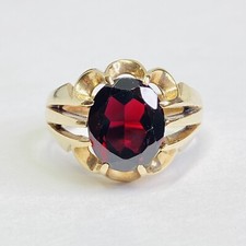 9ct Gold 3.5ct Garnet Solitiare Ring - UK Size Q - REF-1513