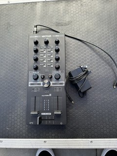 Reloop Mixtour Algoriddim DJ Controller iPad Mixer DJ Disco