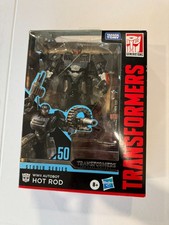 TRANSFORMERS GENERATIONS STUDIO SERIES 50 DELUXE CLASS WWII AUTOBOT HOT ROD