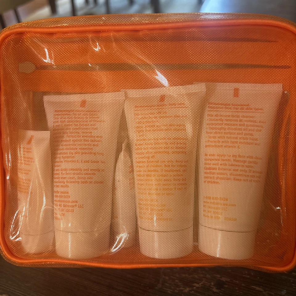 CUIDADO DE LA PIEL DR. DENNIS GROSS 5 PIEZAS (CUERPO, LIMPIADOR FACIAL, PROTECTOR SOLAR, OJOS, HUMEDAD) Foto 4 de 4