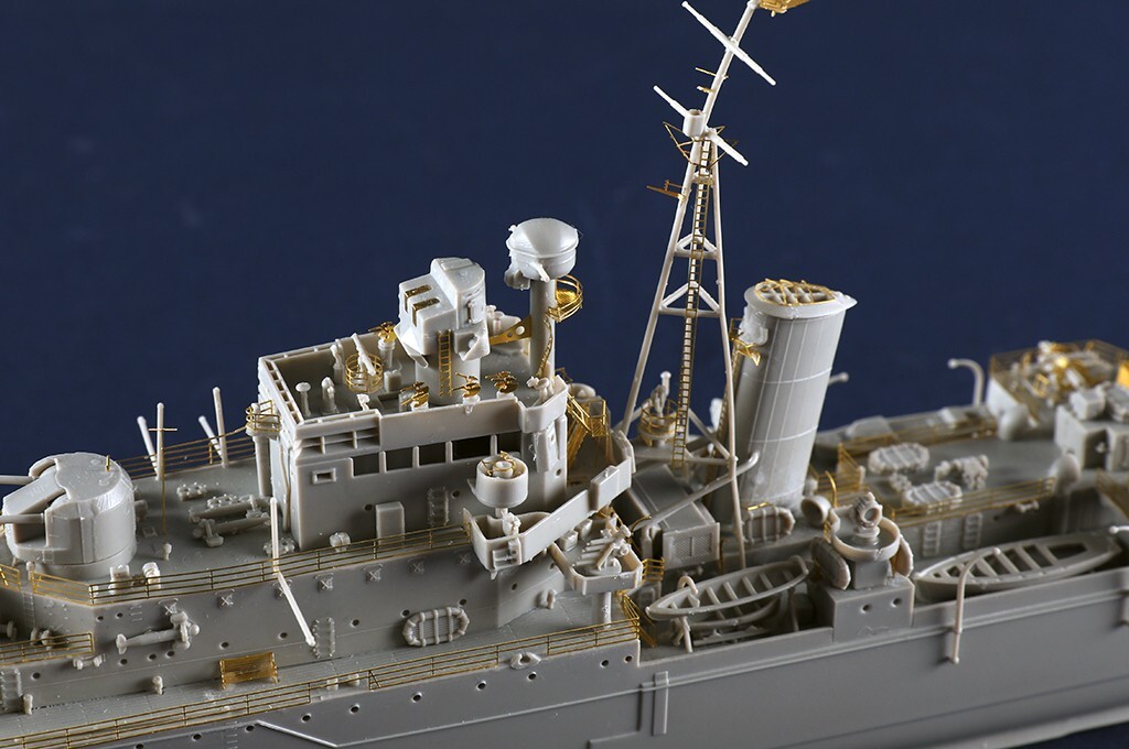 ぬし様 JR-1 Trumpeter 05366 1/350 HMS Cruiser Naiad | eBay