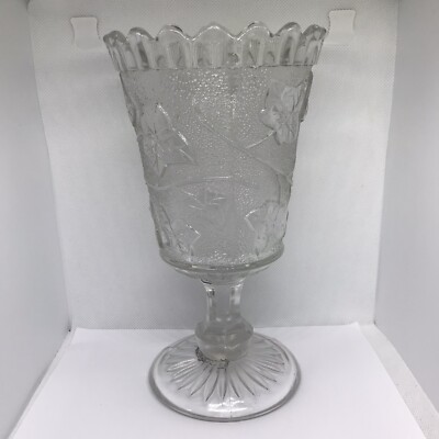Antike viktorianische Pressglas Efeu Blatt Sockel Kelch Sellerie Vase in exzellentem Zustand