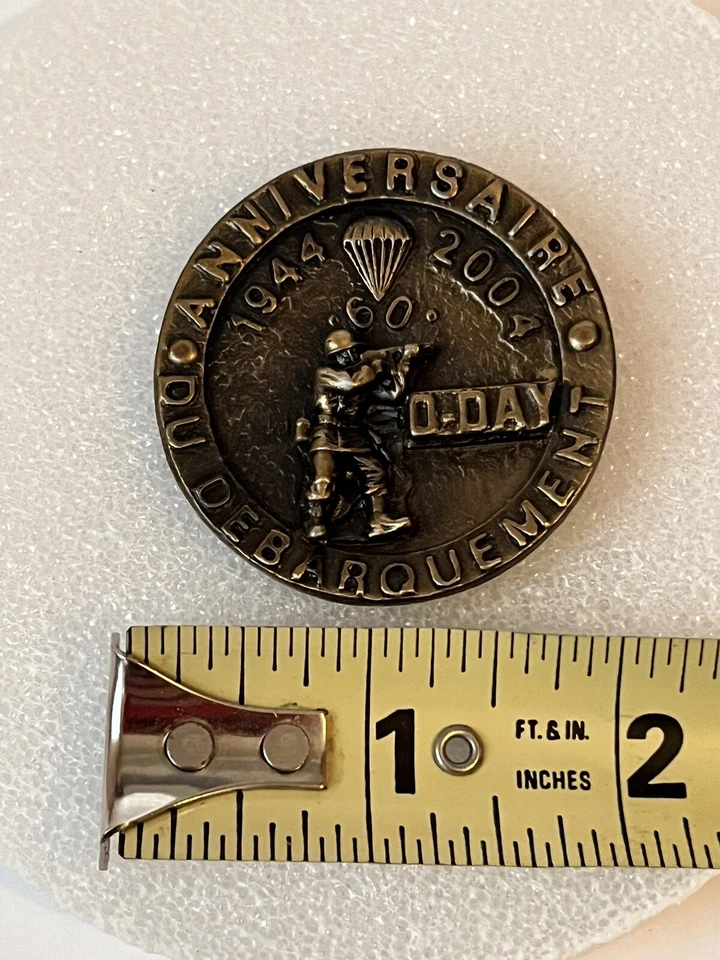 Винтажная булавка на лацкан ограниченного выпуска D DAY 60th Anniversary Normandy France 1944 - 2004 - Изображение 2 из 4