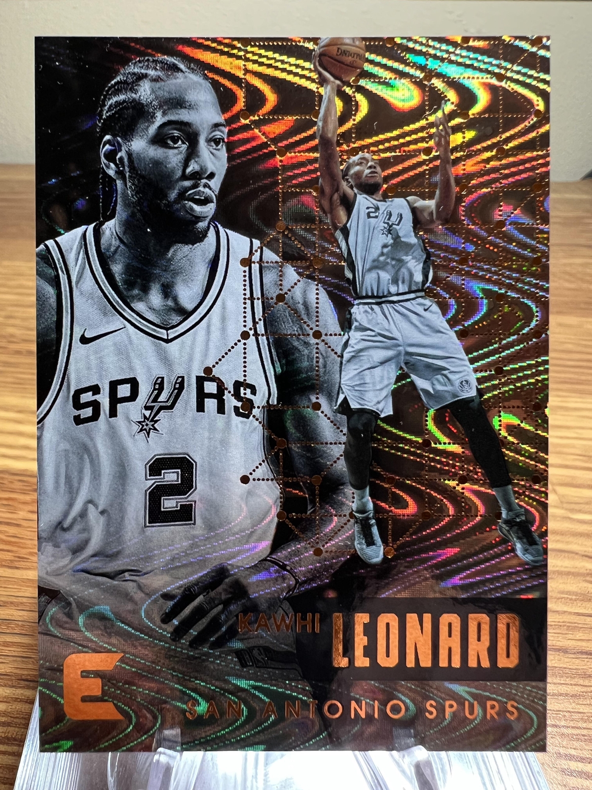 2017-18 Panini Essentials #117 Kawhi Leonard Retail