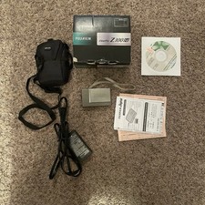 FUJIFILM FINEPIX Z100FD Digital Camera With Box