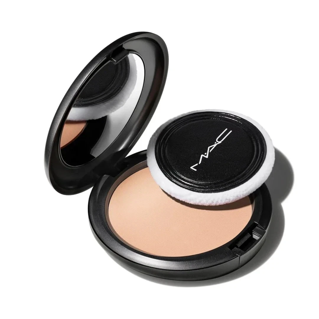 M·A·C Blot Powder - Thumbnail 4