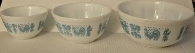 VINTAGE SET OF 3 PYREX TURQUOISE WHITE BUTTERPRINT NESTING BOWLS #401, 402 & 403