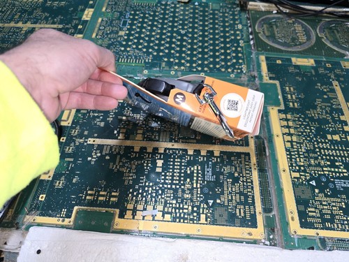 ThunderWorks~MED- Dial-A-Distancia correa retráctil para perro con freno automático se extiende 15' - Imagen 6 de 12