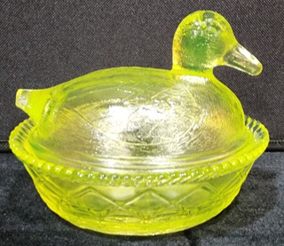 Vintage Vaseline Uranium Nesting Pin Tail Duck RARE 5 1/2 Inches. GLOWS!!