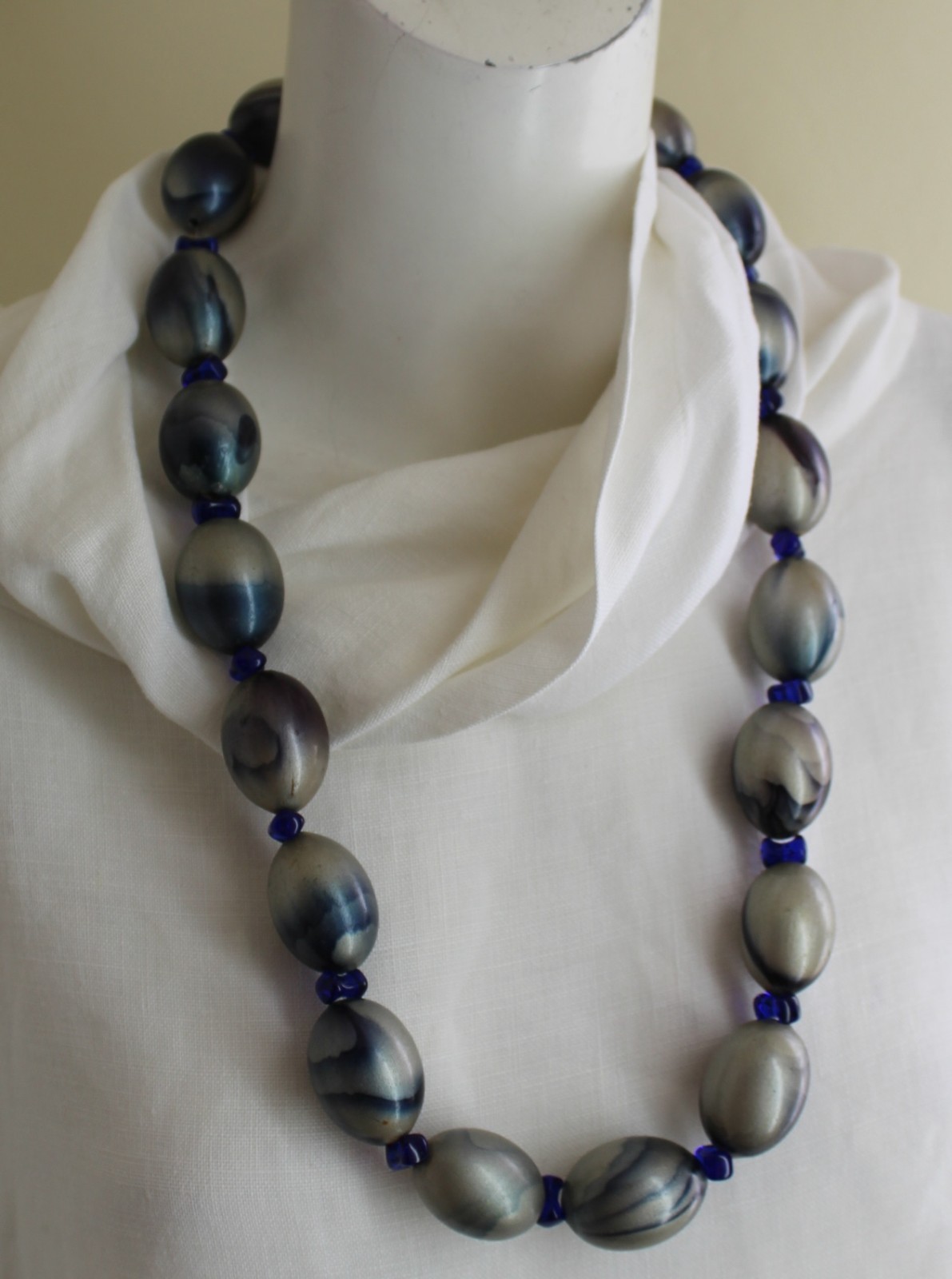 Estate Lustrous Chunky Gray Blue Cobalt Glass Necklace unsure Monies eskandar?