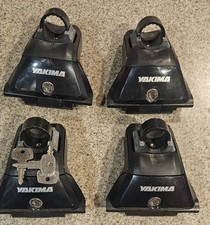 Yakima Skyline Towers Lot Of 4 Wround Bar Adapters With Locks And 3 Keys Used