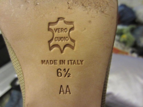 Isaac Mizrahi punta puntiaguda bronceada reptil cabestrillo espalda 6 1/2 AA zapatos Italia sin precio base - Imagen 9 de 12