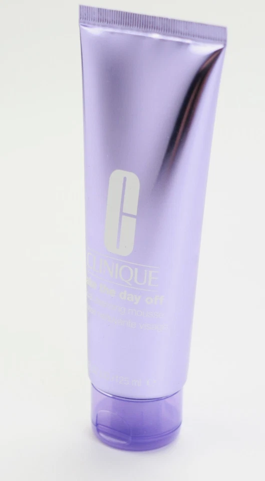 Clinique Take The Day Off Facial Cleansing Mousse 4.2 fl.oz. 125 ml Retail $34 - image 2 of 4