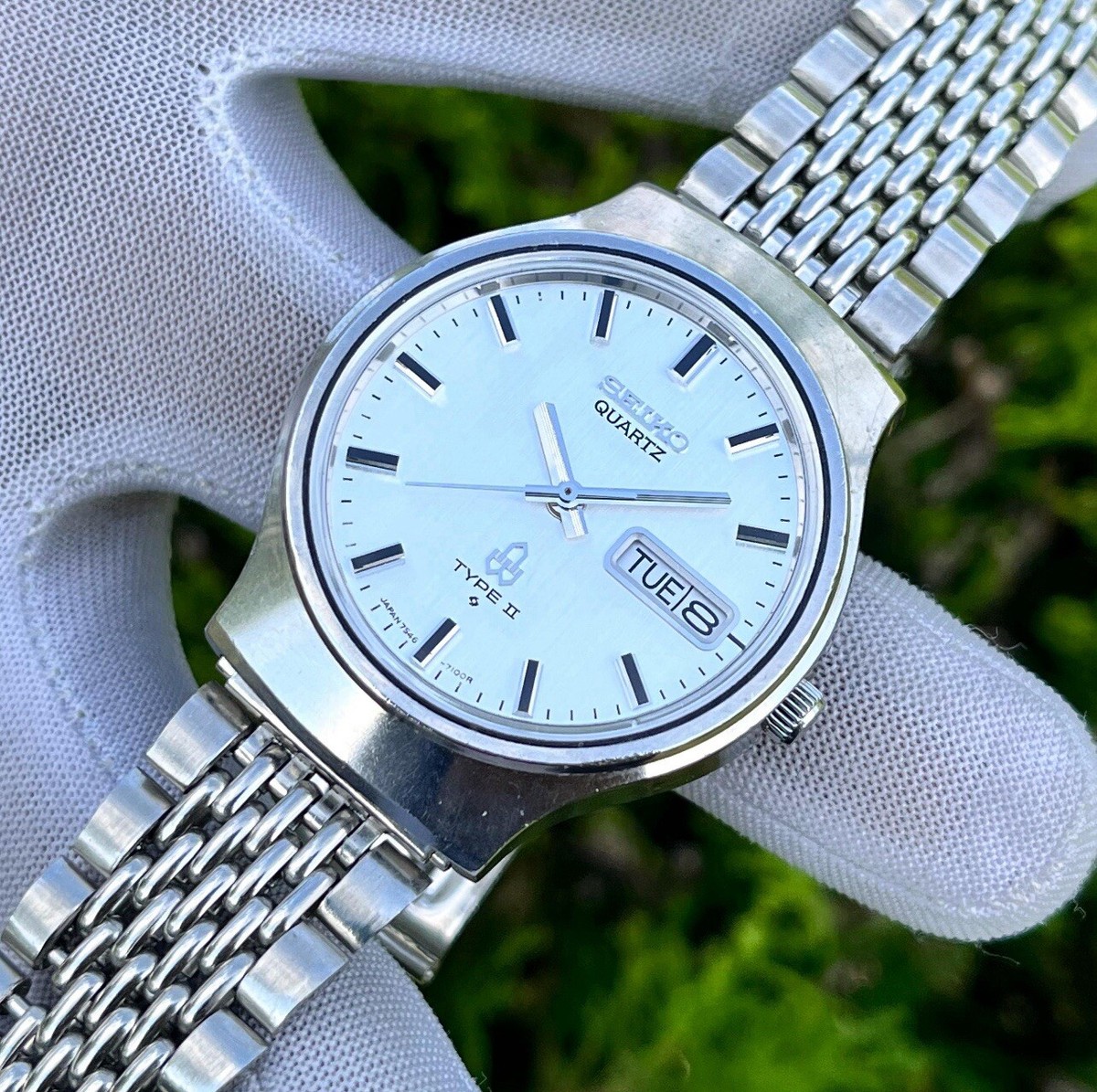 Vintage Seiko Type II Silver Sunburst Dial Japan Made Men Quartz