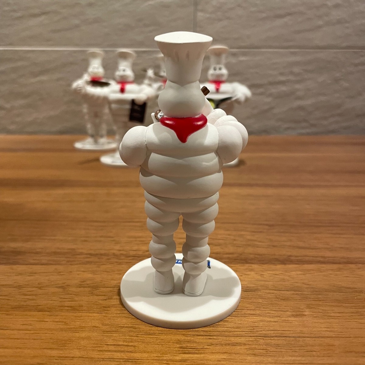 MICHELIN Bibendum Collection フィギュア 箱入り Amazon.com: MICHELIN Man Statue, Large Soft Vinyl Figure