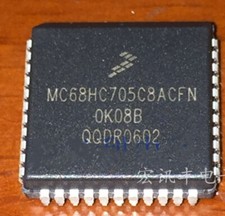 SEMICONDUCTOR MC68HC705C8ACFN IC MCU 4MHZ 8K OTP 44-PLCC #96-9