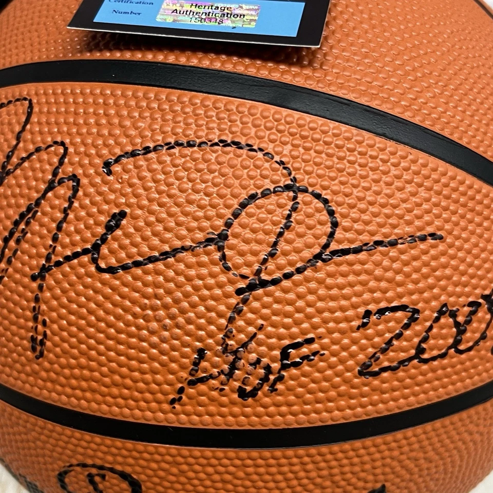 Baloncesto firmado a mano por Michael Jordan con certificado de autenticidad autografiado Chicago Bulls HOLOGRAMA Foto 3 de 4