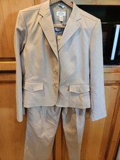 Talbot's Women's Pant Suit. Beige. Size 12.